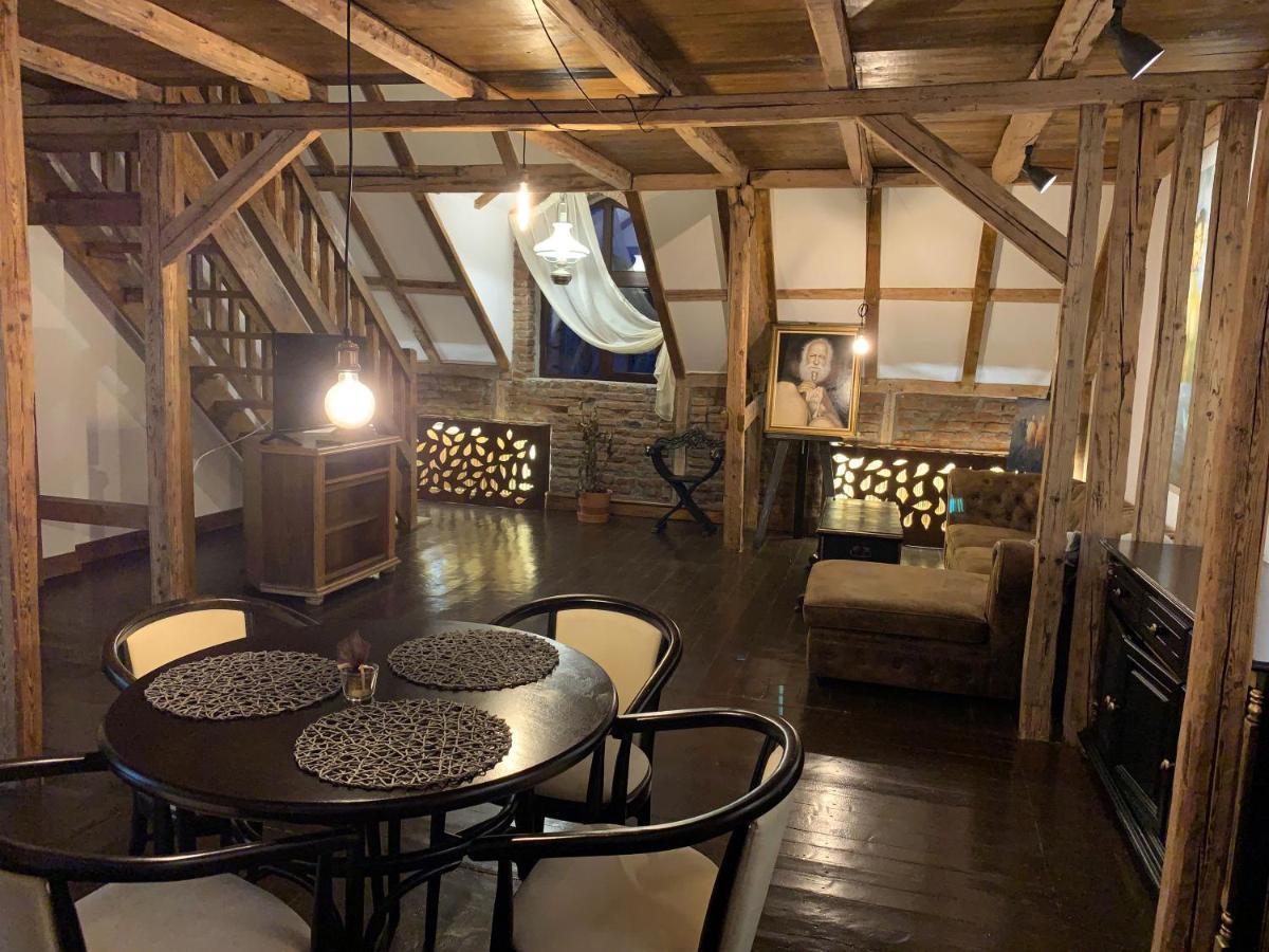פיאטרה ניאמט Gallery Loft מראה חיצוני תמונה
