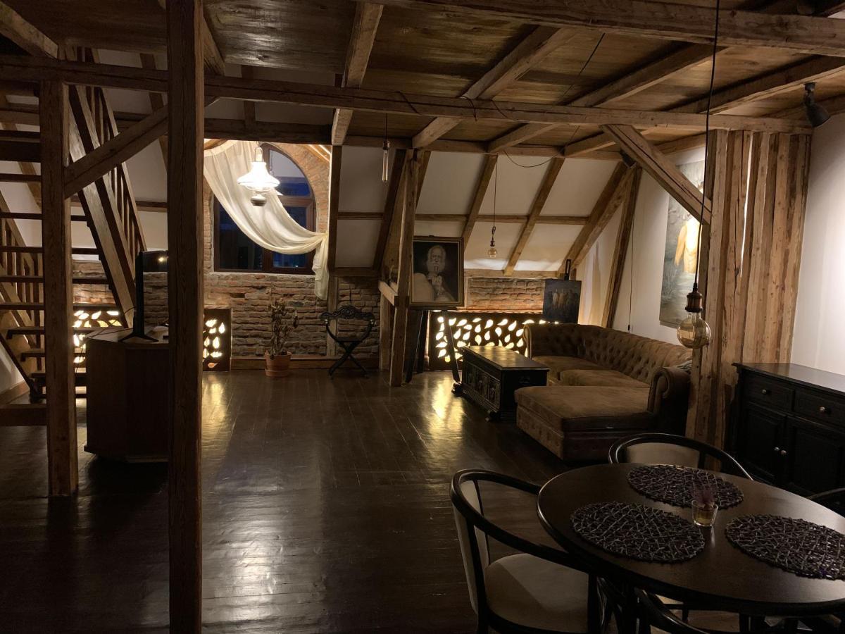 פיאטרה ניאמט Gallery Loft מראה חיצוני תמונה