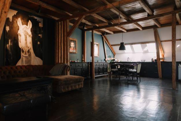 פיאטרה ניאמט Gallery Loft מראה חיצוני תמונה